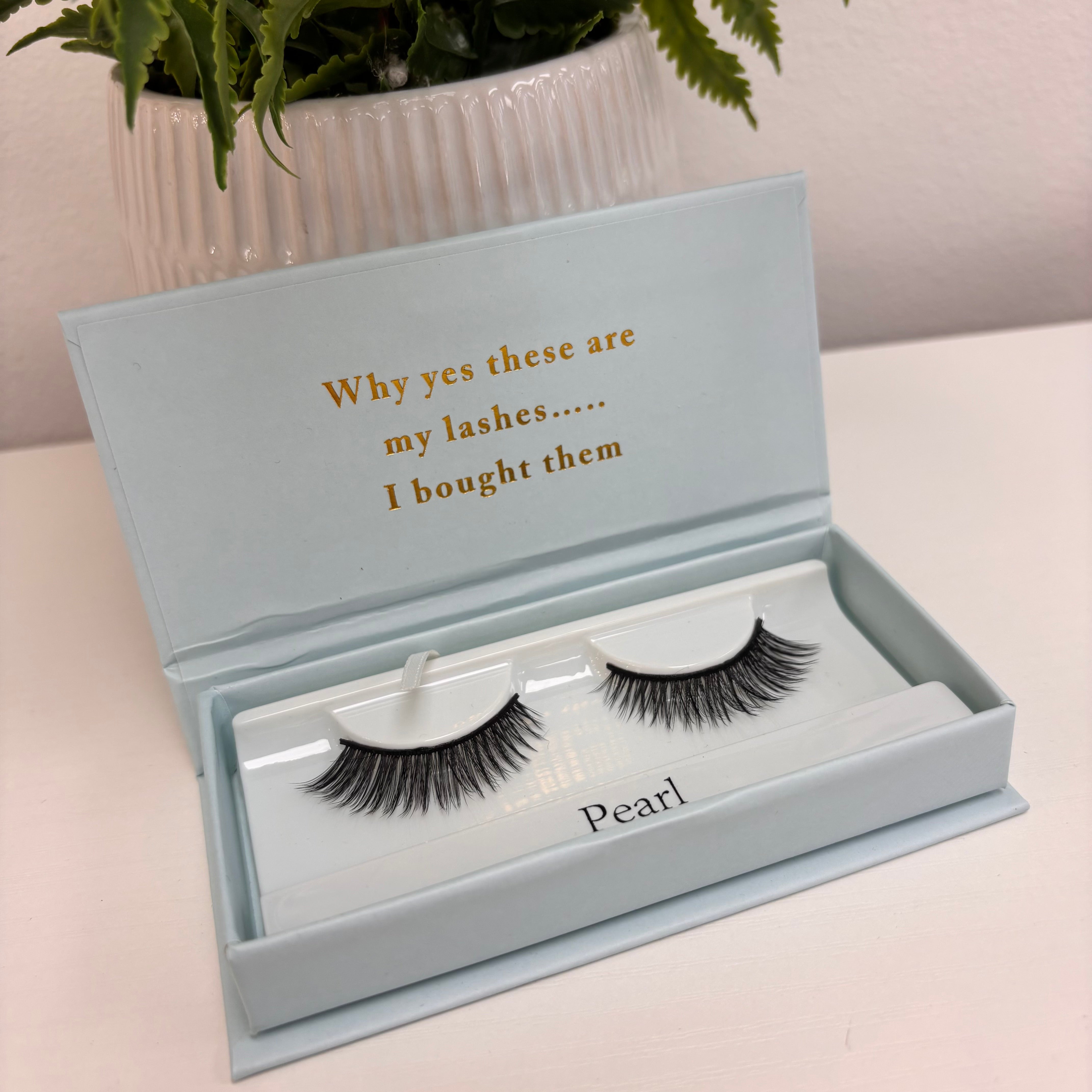 b.lashed Eyelashes