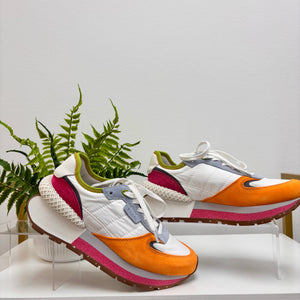 Gadol Sneakers